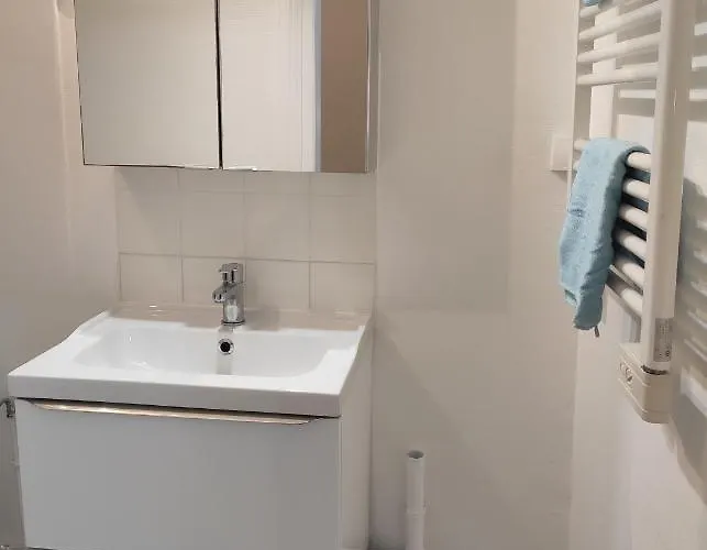 Centre-ville - Gare - Jardin Wilson - Chateau Bourbon Apartment *