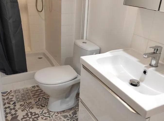 Centre-ville - Gare - Jardin Wilson - Chateau Bourbon Apartment *